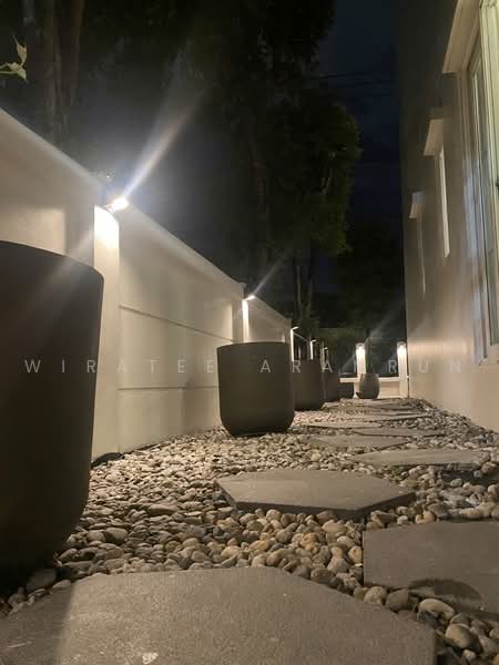 Baan Klang Muang Rama 9 (Motorway), Bangkok, New Bangkok-Chonburi Road, Suan Luang, Bangkok, 2 Bedrooms, 150 sqm, Townhouse For Rent, by Wiratee Aramrun, 500480005 - DDproperty.com