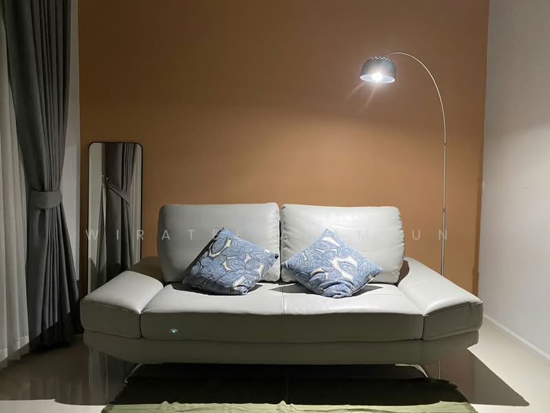 Baan Klang Muang Rama 9 (Motorway), Bangkok, New Bangkok-Chonburi Road, Suan Luang, Bangkok, 2 Bedrooms, 150 sqm, Townhouse For Rent, by Wiratee Aramrun, 500480005 - DDproperty.com