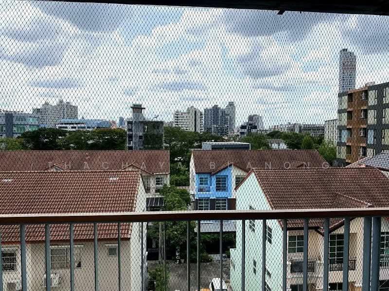Le Luk Condominium, Bangkok, 1599 291 Sukhumvit Rd, Phra Kanong Nua, Watthana, Bangkok, 3 Bedrooms, 99 sqm, Condo For Rent, by Thachaya Buanong, 500480006 - DDproperty.com