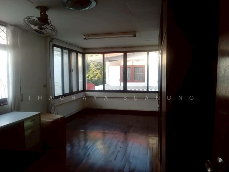 บ้าน 3-ห้องนอน, กรุงเทพ, จอมพล, จตุจักร, กรุงเทพ, 200 ตร.ม., บ้านเดี่ยว ขาย, โดย Thachaya Buanong, 500480022 - DDproperty.com