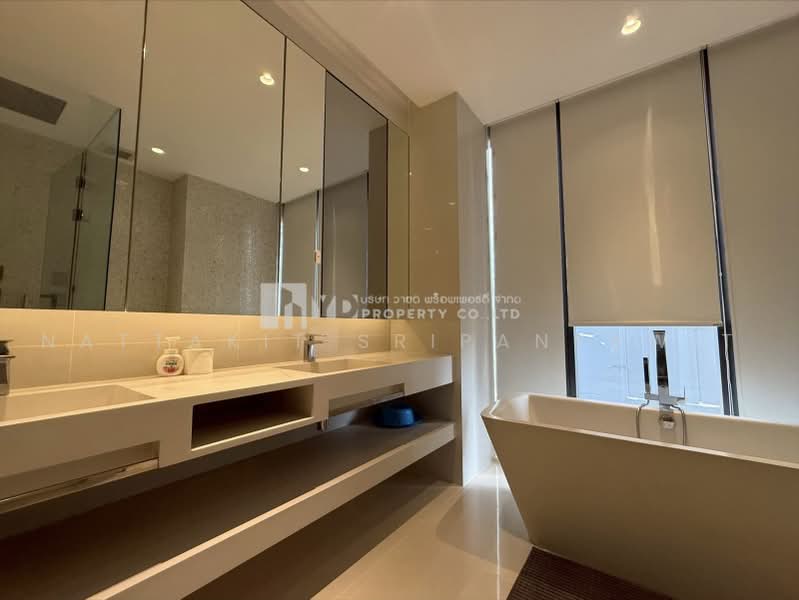 Vittorio 39, Bangkok, 8 Sukhumvit, Khlong Tan Nua, Watthana, Bangkok, 2 Bedrooms, 136 sqm, Condo For Sale, by Nattakit Sripanyawit, 500480065 - DDproperty.com