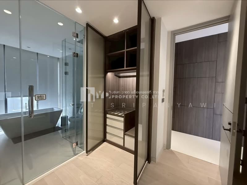 Vittorio 39, Bangkok, 8 Sukhumvit, Khlong Tan Nua, Watthana, Bangkok, 2 Bedrooms, 136 sqm, Condo For Sale, by Nattakit Sripanyawit, 500480065 - DDproperty.com