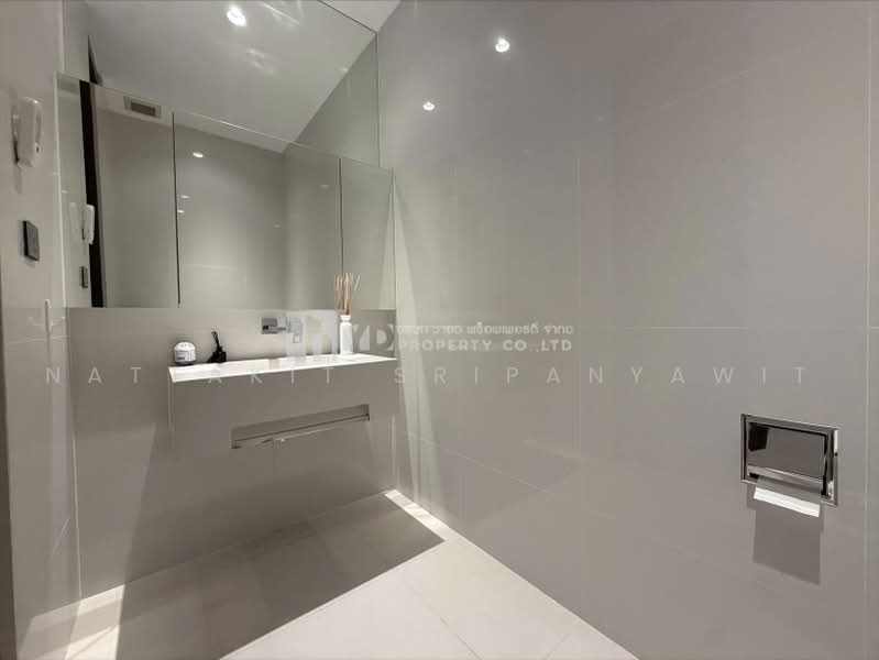 Vittorio 39, Bangkok, 8 Sukhumvit, Khlong Tan Nua, Watthana, Bangkok, 2 Bedrooms, 136 sqm, Condo For Sale, by Nattakit Sripanyawit, 500480065 - DDproperty.com