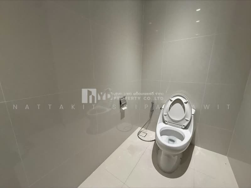 Vittorio 39, Bangkok, 8 Sukhumvit, Khlong Tan Nua, Watthana, Bangkok, 2 Bedrooms, 136 sqm, Condo For Sale, by Nattakit Sripanyawit, 500480065 - DDproperty.com