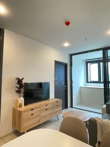 XT Huaikhwang, Bangkok, 244 Ratchadaphisek Road, Huai Khwang, Bangkok, 1 Bedroom, 35 sqm, Condo For Rent, by Poommipat Suradech, 500480072 - DDproperty.com