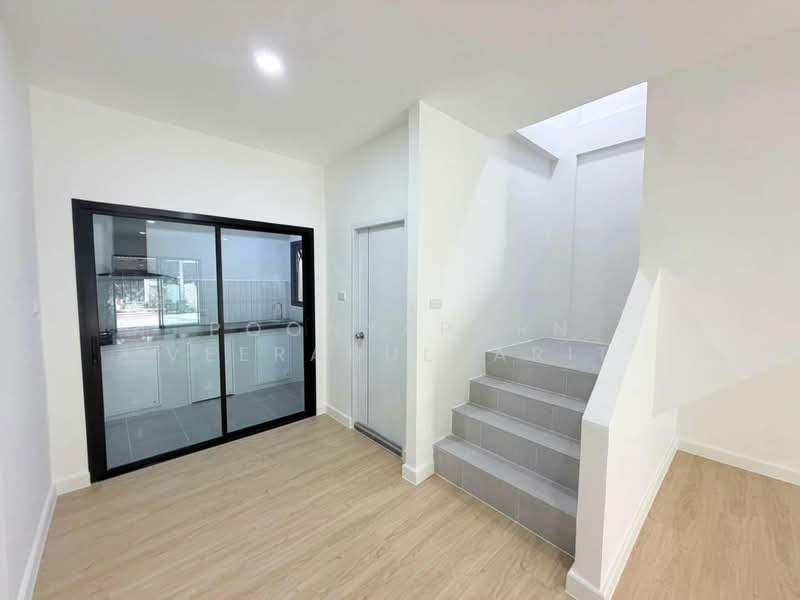 Sinthawi Grand Village, Bangkok, Tha Kham, Bang Khun Thian, Bangkok, 3 Bedrooms, 160 sqm, Townhouse For Sale, by Poonyaporn Veerabulyarit, 500480081 - DDproperty.com