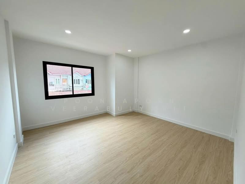 Sinthawi Grand Village, Bangkok, Tha Kham, Bang Khun Thian, Bangkok, 3 Bedrooms, 160 sqm, Townhouse For Sale, by Poonyaporn Veerabulyarit, 500480081 - DDproperty.com