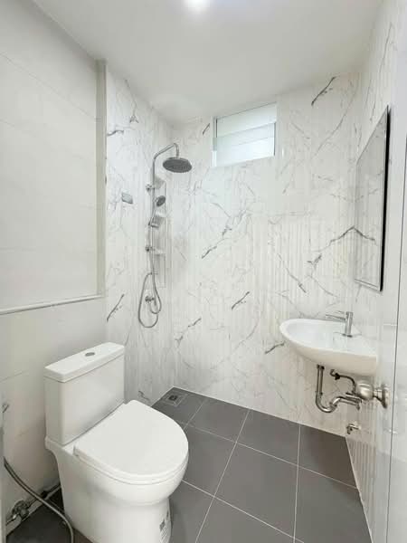 Sinthawi Grand Village, Bangkok, Tha Kham, Bang Khun Thian, Bangkok, 3 Bedrooms, 160 sqm, Townhouse For Sale, by Poonyaporn Veerabulyarit, 500480081 - DDproperty.com