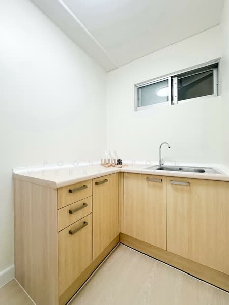 Lumpini Center Ladprao 111, Bangkok, 60-127 Soi Lat Phrao 111, Khlong Chan, Bang Kapi, Bangkok, 1 Bedroom, 32 sqm, Condo For Sale, by Poonyaporn Veerabulyarit, 500480103 - DDproperty.com