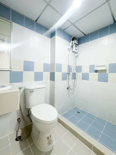 Lumpini Center Ladprao 111, Bangkok, 60-127 Soi Lat Phrao 111, Khlong Chan, Bang Kapi, Bangkok, 1 Bedroom, 32 sqm, Condo For Sale, by Poonyaporn Veerabulyarit, 500480103 - DDproperty.com