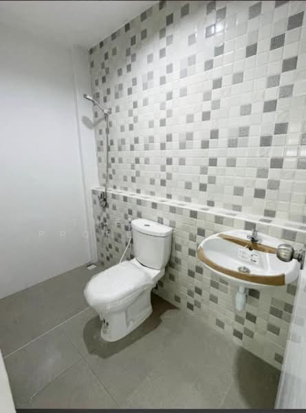 ทาวน์เฮ้าส์บางปะกง ฉะเชิงเทรา, Chachoengsao, Tha Sa-an, Bang Pakong, Chachoengsao, 2 Bedrooms, 100 sqm, Townhouse For Sale, by The Best Property ฟ้า, 500480133 - DDproperty.com