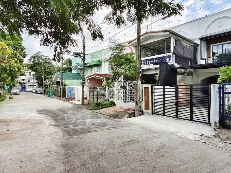 หมู่บ้านเจษฎา 2 พหลโยธินซอย 48 บางเขน สายไหม ใกล้ BTS สถานีสายหยุด ใกล้ โลตัส หลักสี่, Bangkok, พหลโยธิน, Anusaowari, Bang Khen, Bangkok, 2 Bedrooms, 110 sqm, Townhouse For Sale, by บุษบากร (เจี๊ยบ), 500480151 - DDproperty.com