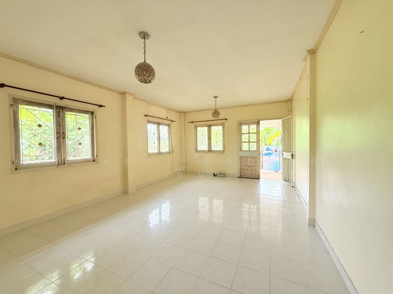 สหพร ศาลายา พุทธมณฑลสาย4 (Sahaporn Salaya Phutthamonthon Sai4), Nakhon Pathom, Salaya, Phuttha Mon Thon, Nakhon Pathom, 3 Bedrooms, 100 sqm, Semi-Detached House (Twin House) For Sale, by The Best Property อั๋น, 500480158 - DDproperty.com