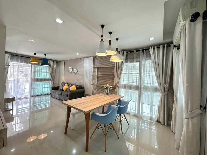 Baan Pruksa 86/2 Ladkrabang-Suvarnabhumi, Samut Prakan, Soi Ladkrabang 54, Ladkrabang Road, Srisa Chorakhe Noi, Bang Sao Thong, Samut Prakan, 3 Bedrooms, 100 sqm, Townhouse For Sale, by The Best Property เอ๋, 500480193 - DDproperty.com