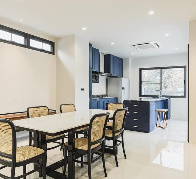 4-BR House, Bangkok, Bang Khun Non, Bangkok Noi, Bangkok, 4 Bedrooms, 320 sqm, Single Detached House For Sale, by Woraruethai Klumbun, 500480199 - DDproperty.com