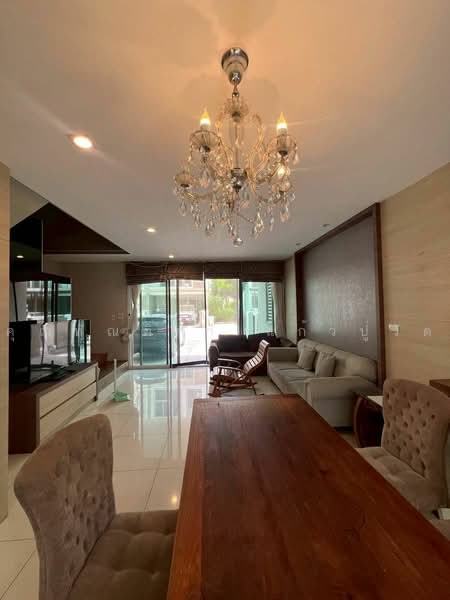 ให้เช่าทาวน์โฮมลาดพร้าว21 ติดรถไฟฟ้าBTS, Bangkok, Lat Phrao, Bangkok, 3 Bedrooms, 220 sqm, Townhouse For Rent, by ทัณฑิกา แก้วปู่วัด, 500480204 - DDproperty.com