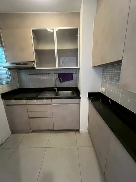 ให้เช่าทาวน์โฮมลาดพร้าว21 ติดรถไฟฟ้าBTS, Bangkok, Lat Phrao, Bangkok, 3 Bedrooms, 220 sqm, Townhouse For Rent, by ทัณฑิกา แก้วปู่วัด, 500480204 - DDproperty.com