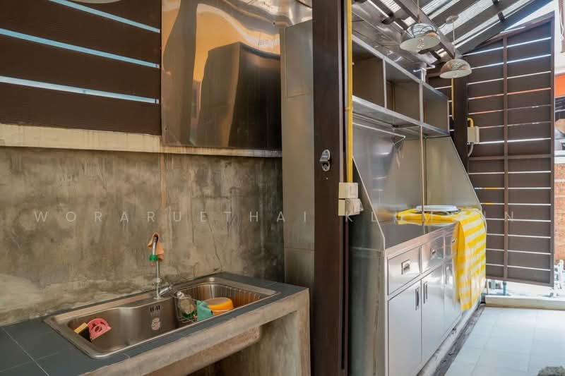 undefined, Bangkok, Lat Krabang, Bangkok, 3 Bedrooms, 263 sqm, Single Detached House For Sale, by Woraruethai Klumbun, 500480227 - DDproperty.com