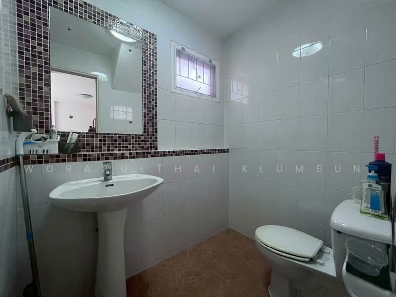 3-BR House, Bangkok, Min Buri, Bangkok, 3 Bedrooms, 204 sqm, Single Detached House For Sale, by Woraruethai Klumbun, 500480228 - DDproperty.com