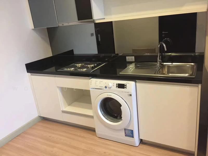 Sky Walk Residences, Bangkok, 1599 Sukhumvit Road, Phra Kanong Nua, Watthana, Bangkok, 2 Bedrooms, 60 sqm, Condo For Rent, by Woraruethai Klumbun, 500480234 - DDproperty.com