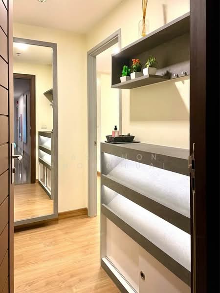 Thru Thonglor, Bangkok, Petchaburi Road, Bang Kapi, Huai Khwang, Bangkok, 2 Bedrooms, 62 sqm, Condo For Rent, by Sasithon Phonchuai, 500480349 - DDproperty.com