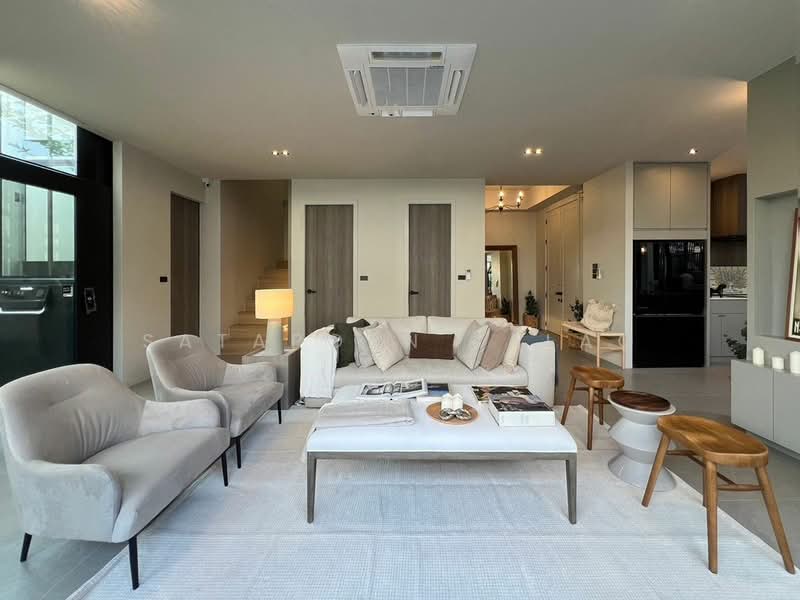 4-BR House, Bangkok, Phra Kanong Nua, Watthana, Bangkok, 4 Bedrooms, 486 sqm, Single Detached House For Sale, by Sataporn Jalao, 500480366 - DDproperty.com