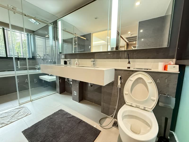 Urbitia Thonglor, Bangkok, 19 Soi Sukhumvit 36 Thonglor Road, Phra Kanong, Khlong Toei, Bangkok, 2 Bedrooms, 65 sqm, Condo For Rent, by Sasithon Phonchuai, 500480375 - DDproperty.com