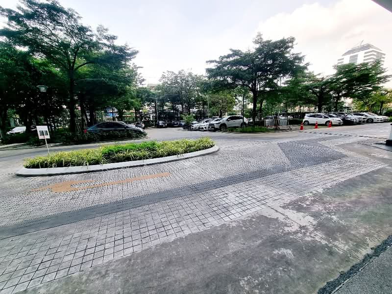 Supalai Park Ekkamai-Thonglor, Bangkok, Petchaburi Road, Bang Kapi, Huai Khwang, Bangkok, 1 Bedroom, 56 sqm, Condo For Sale, by Piyawan Maiyapan, 500480377 - DDproperty.com