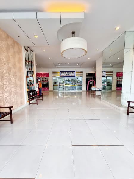 Supalai Park Ekkamai-Thonglor, Bangkok, Petchaburi Road, Bang Kapi, Huai Khwang, Bangkok, 1 Bedroom, 56 sqm, Condo For Sale, by Piyawan Maiyapan, 500480377 - DDproperty.com