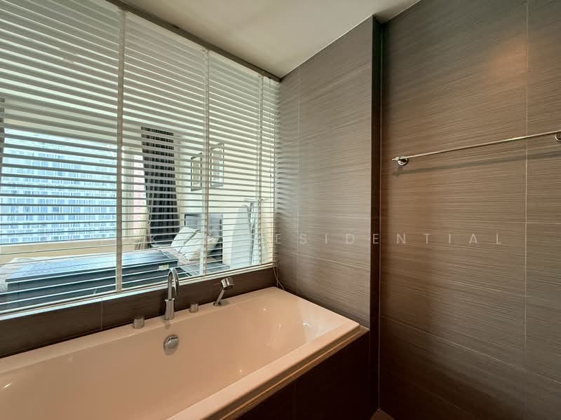 Siri At Sukhumvit, Bangkok, 902 Sukhumvit Road, Phra Kanong, Khlong Toei, Bangkok, 2 Bedrooms, 70 sqm, Condo For Rent, by Bangkok Residential, 500480475 - DDproperty.com