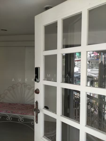 ทาวน์เฮ้าส์ 4-ห้องนอน, กรุงเทพ, พระโขนงเหนือ, วัฒนา, กรุงเทพ, 200 ตร.ม., ทาวน์เฮ้าส์ ขาย, โดย Pemika Aukkaraleekul, 500480479 - DDproperty.com