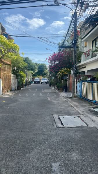 ทาวน์เฮ้าส์ 4-ห้องนอน, กรุงเทพ, พระโขนงเหนือ, วัฒนา, กรุงเทพ, 200 ตร.ม., ทาวน์เฮ้าส์ ขาย, โดย Pemika Aukkaraleekul, 500480479 - DDproperty.com