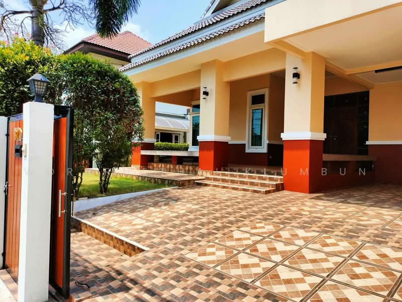 3-BR House, Bangkok, Bang Waek, Phasi Charoen, Bangkok, 3 Bedrooms, 150 sqm, Single Detached House For Sale, by Woraruethai Klumbun, 500480520 - DDproperty.com