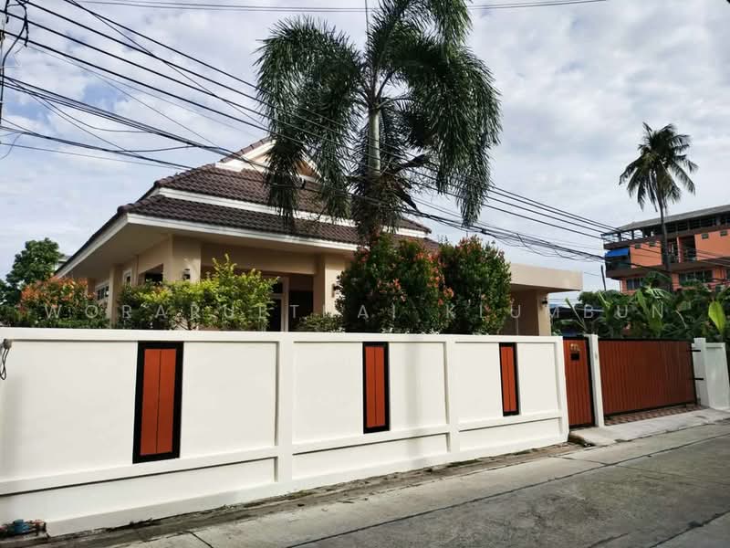 3-BR House, Bangkok, Bang Waek, Phasi Charoen, Bangkok, 3 Bedrooms, 150 sqm, Single Detached House For Sale, by Woraruethai Klumbun, 500480520 - DDproperty.com