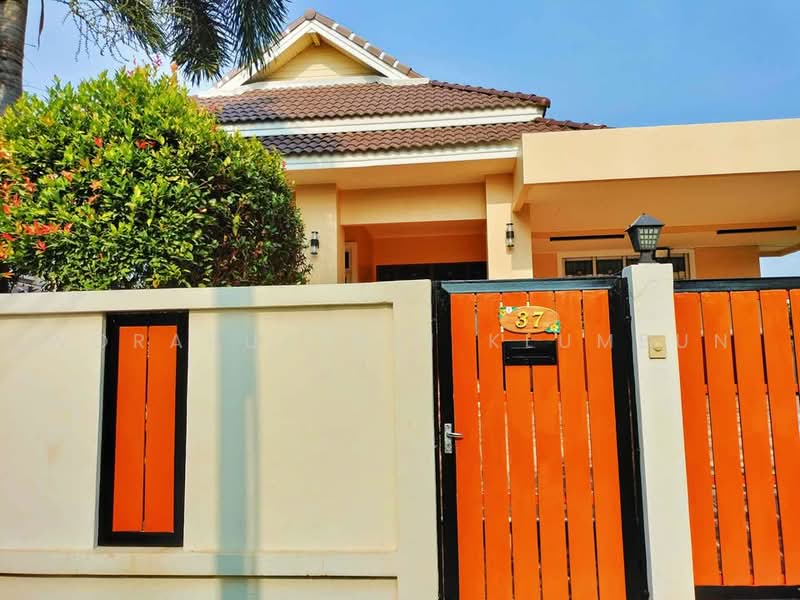 3-BR House, Bangkok, Bang Waek, Phasi Charoen, Bangkok, 3 Bedrooms, 150 sqm, Single Detached House For Sale, by Woraruethai Klumbun, 500480520 - DDproperty.com