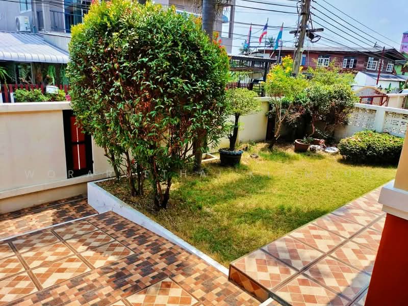 3-BR House, Bangkok, Bang Waek, Phasi Charoen, Bangkok, 3 Bedrooms, 150 sqm, Single Detached House For Sale, by Woraruethai Klumbun, 500480520 - DDproperty.com