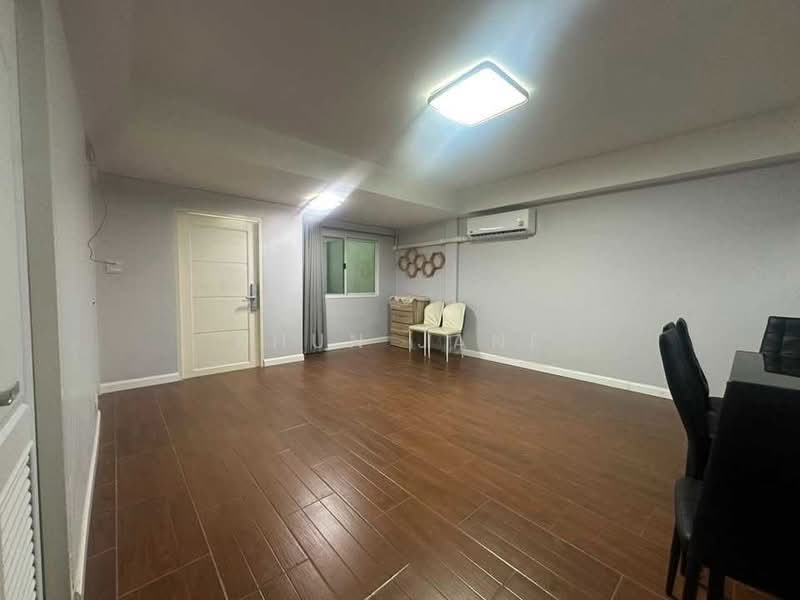 Home Office for Rent in Sinthanee Ratchada–Ladpra, Bangkok, ซอย หมู่บ้านสินธานีรัชดาลาดพร้าว 80, Wang Thonglang, Bangkok, , 320 sqm, Shophouse For Rent, by Khun Jane, 500480548 - DDproperty.com