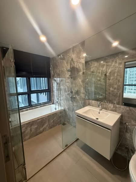 IDEO Q Siam-Ratchathewi, Bangkok, Phetchaburi Road, Thanon Phaya Thai, Ratchathewi, Bangkok, 2 Bedrooms, 66 sqm, Condo For Sale, by Pemika Aukkaraleekul, 500480558 - DDproperty.com