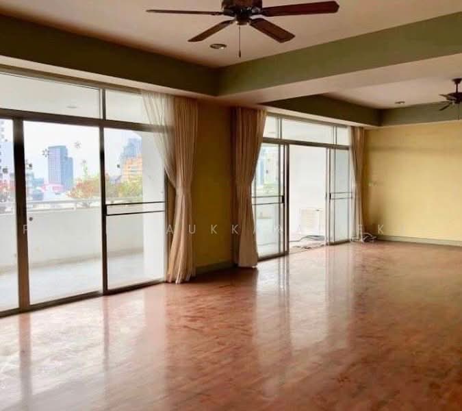 La Cascade, Bangkok, Eakamai, Khlong Tan Nua, Watthana, Bangkok, 4 Bedrooms, 360 sqm, Condo For Sale, by Pemika Aukkaraleekul, 500480587 - DDproperty.com