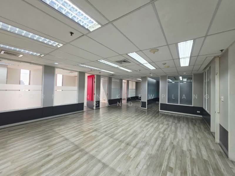 Prime Office Space Asoke - Phetchaburi | 308 sq.m. | 550 THB/sq.m. | MRT Phetchaburi / BTS Asoke, Bangkok, Khlongtoei Nua, Watthana, Bangkok, , 308 sqm, Office Space For Rent, by Pornpann Kaewplang (Sand), 500480600 - DDproperty.com