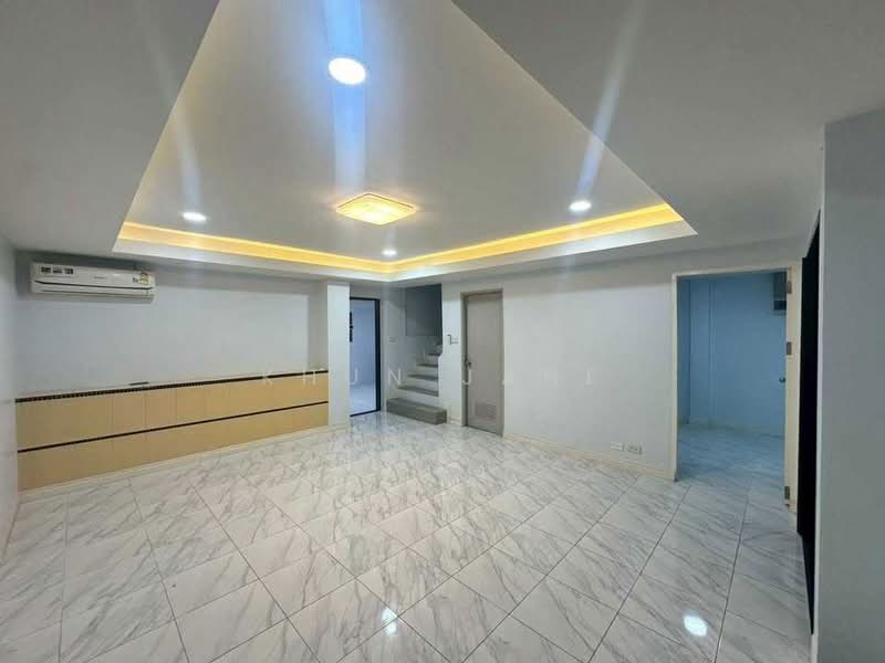 Home Office for Rent in Ladprao 80, Bangkok (SPSJP587), Bangkok, ลาดพร้าว 80, Wang Thonglang, Wang Thonglang, Bangkok, , 300 sqm, Shophouse For Rent, by Khun Jane, 500480621 - DDproperty.com