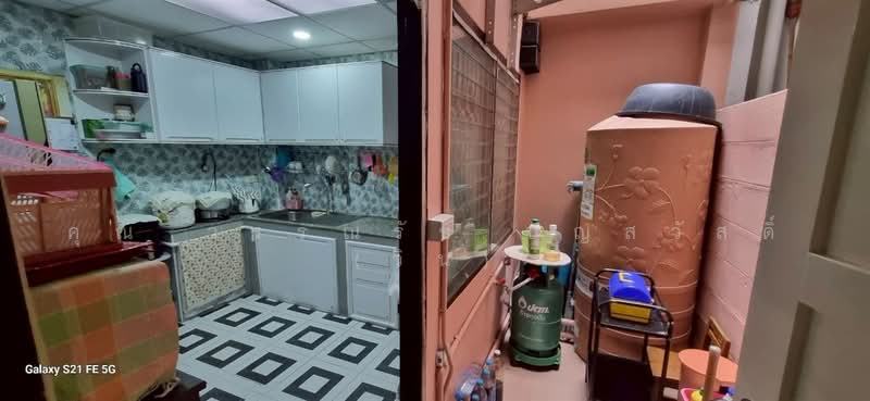 ทาวน์โฮม 3 ชั้น 18.4 ตร.ว. ใกล้ห้างเซ็นทรัลลาดพร้าว ซอยลาดพร้าว47 (สะพาน2), กรุงเทพ, ถนนลาดพร้าว, สะพานสอง, วังทองหลาง, กรุงเทพ, 130 ตร.ม., ทาวน์เฮ้าส์ ขาย, โดย คุณ วรรณรัช บุญสวัสดิ์ (วิน), 500480646 - DDproperty.com