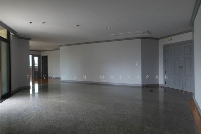 Ruamsuk Condominium, Bangkok, 12 Soi Athakravi, Khong Tan, Khlong Toei, Bangkok, 4 Bedrooms, 330 sqm, Condo For Rent, by Piyawan Maiyapan, 500480649 - DDproperty.com
