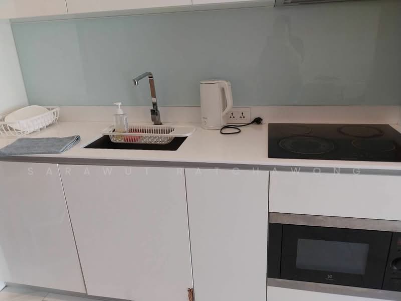 Hyde Sukhumvit 11, Bangkok, 11 Soi Sukhumvit 11, Khlongtoei Nua, Watthana, Bangkok, 2 Bedrooms, 63 sqm, Condo For Sale, by Sarawut Ratchawong, 500480653 - DDproperty.com
