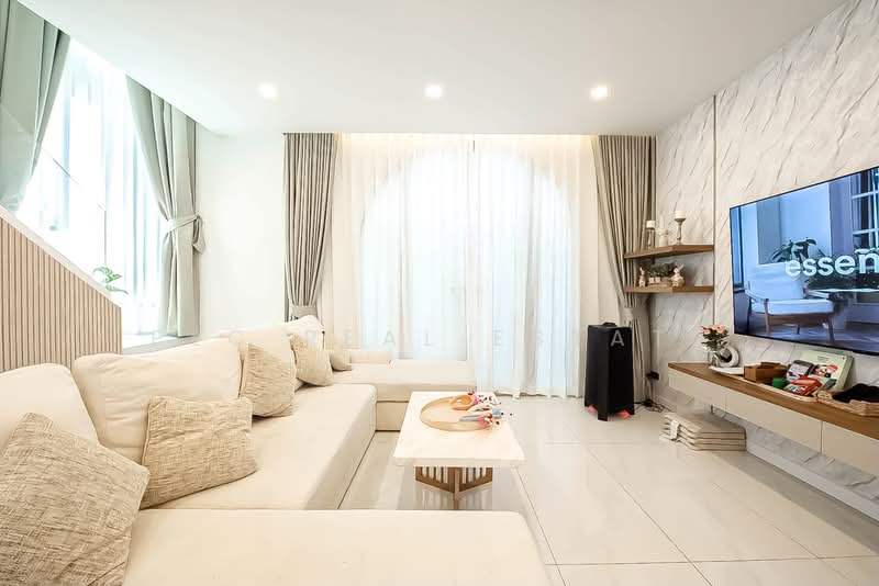 High End Pool Villa for Sale Jomtien Pattaya 5 Bedrooms Near Beach, Chon Buri (Pattaya), Bang Lamung, Bang Lamung (Pattaya), Chon Buri (Pattaya), 5 Bedrooms, 550 sqm, Villa For Sale, by PLC real estate, 500480657 - DDproperty.com