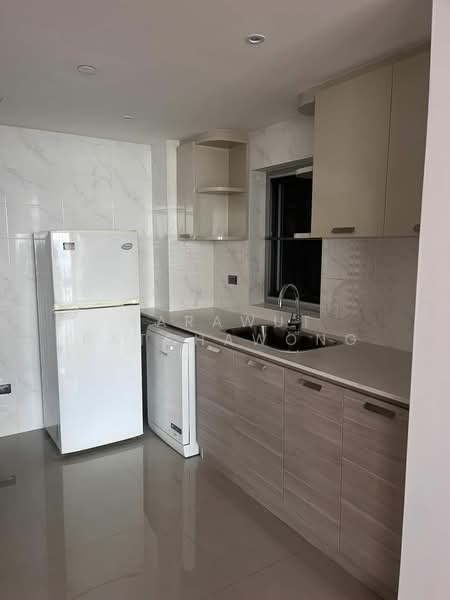 All Seasons Mansion, Bangkok, Soi Ruamrudee, Wireless Road, Lumphini, Pathum Wan, Bangkok, 3 Bedrooms, 201 sqm, Condo For Rent, by Sarawut Ratchawong, 500480661 - DDproperty.com