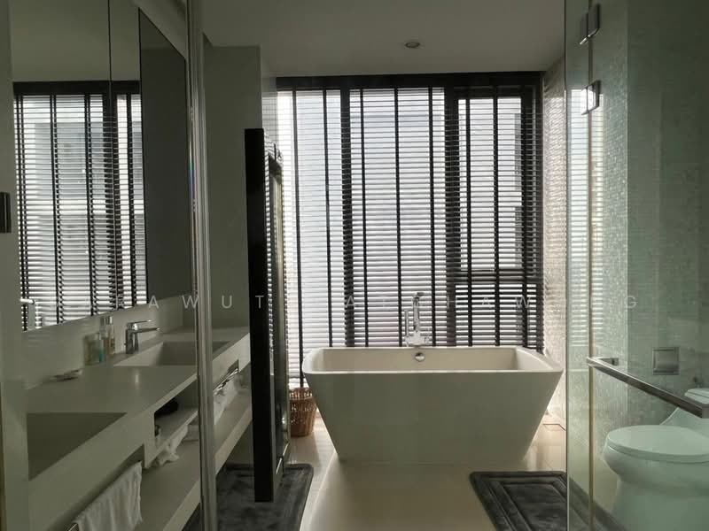 Vittorio 39, Bangkok, 8 Sukhumvit, Khlong Tan Nua, Watthana, Bangkok, 2 Bedrooms, 137 sqm, Condo For Rent, by Sarawut Ratchawong, 500480679 - DDproperty.com