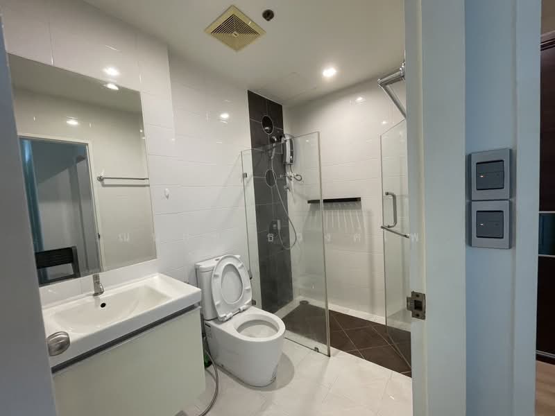 House with Land For Rent, Bangkok, Huai Khwang, Bangkok, 3 Bedrooms, 220 sqm, Single Detached House For Rent, by ณปภัช ธวงค์ไพ, 500480684 - DDproperty.com