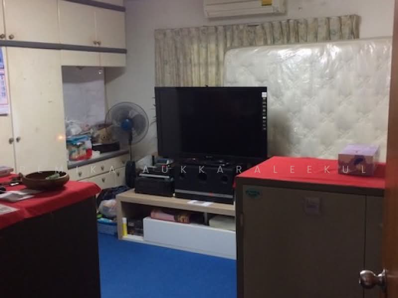 5-BR House, Bangkok, Chan Kasem, Chatuchak, Bangkok, 5 Bedrooms, 200 sqm, Single Detached House For Sale, by Pemika Aukkaraleekul, 500480685 - DDproperty.com