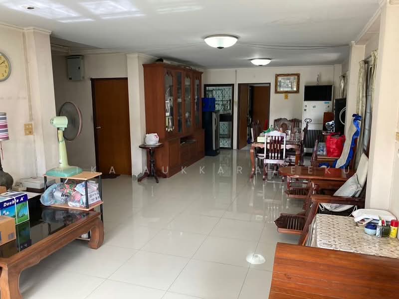 บ้าน 5-ห้องนอน, กรุงเทพ, จันทรเกษม, จตุจักร, กรุงเทพ, 200 ตร.ม., บ้านเดี่ยว ขาย, โดย Pemika Aukkaraleekul, 500480685 - DDproperty.com